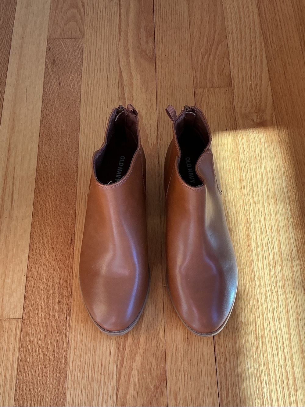 Old Navy young woman  Tan Chukka Boots size 5